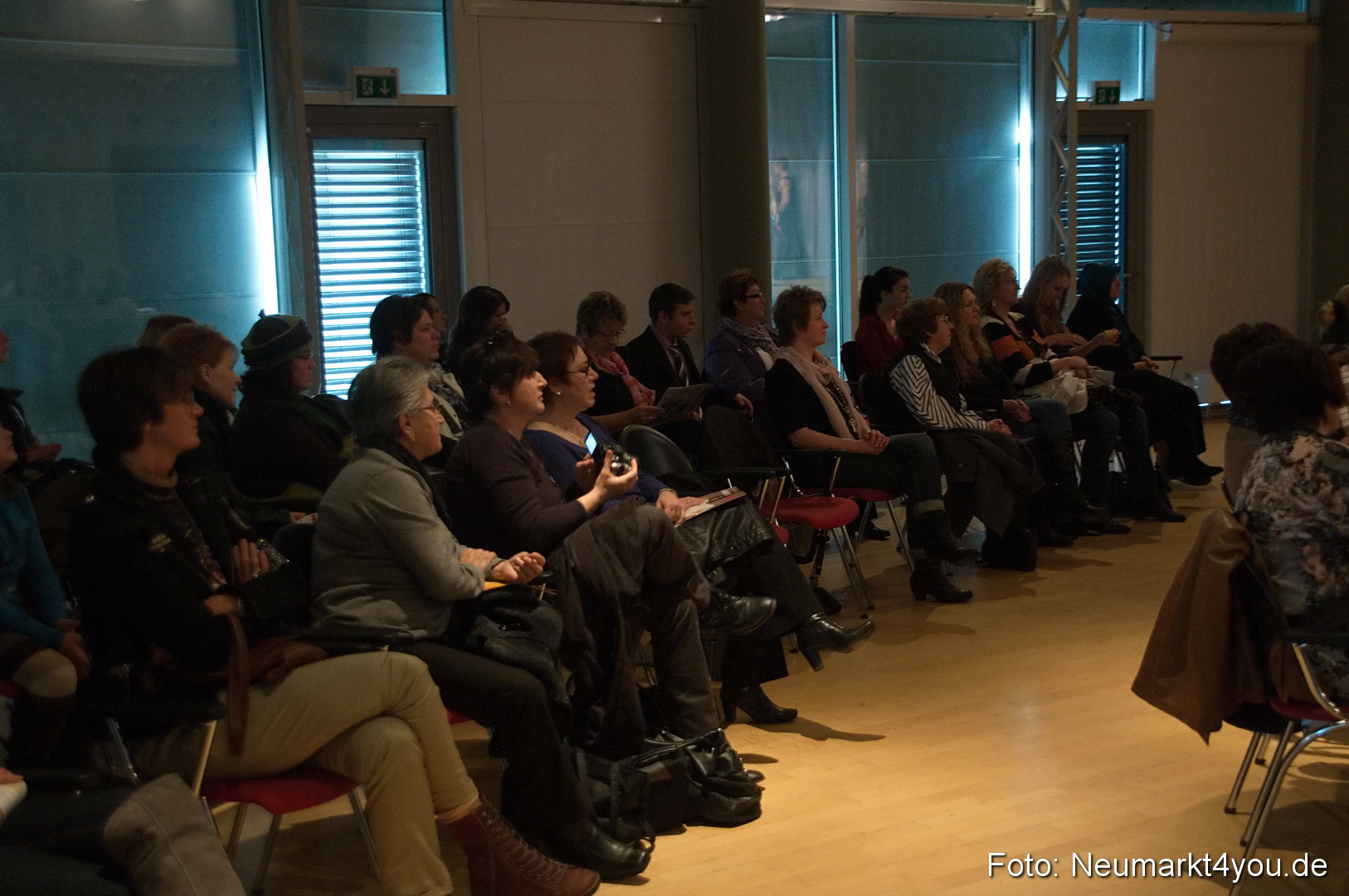 Show 383 061111 0126