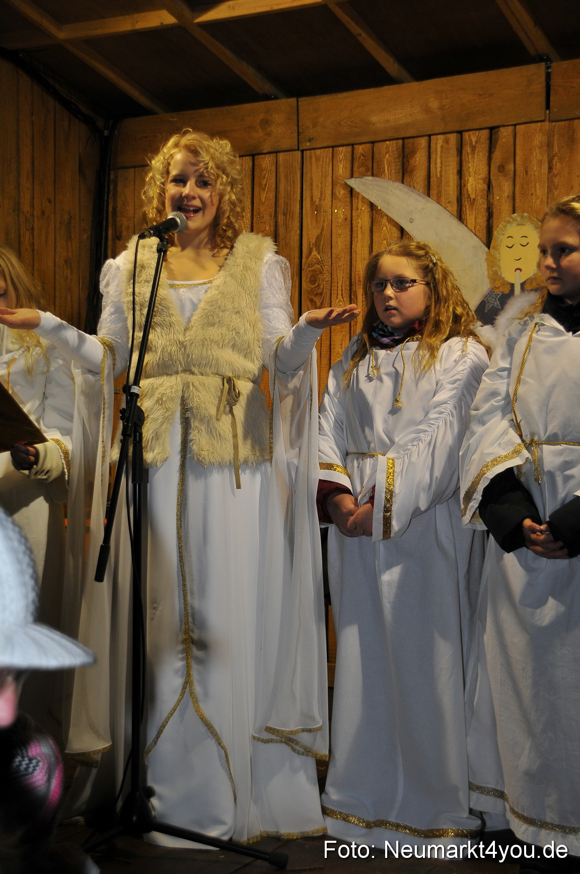 Weihnachtsmarkt Neumarkt 241111 0018