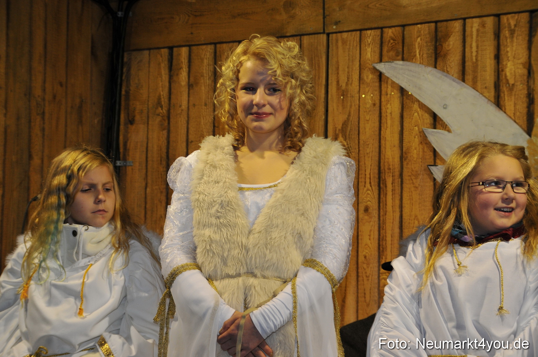 Weihnachtsmarkt Neumarkt 241111 0022