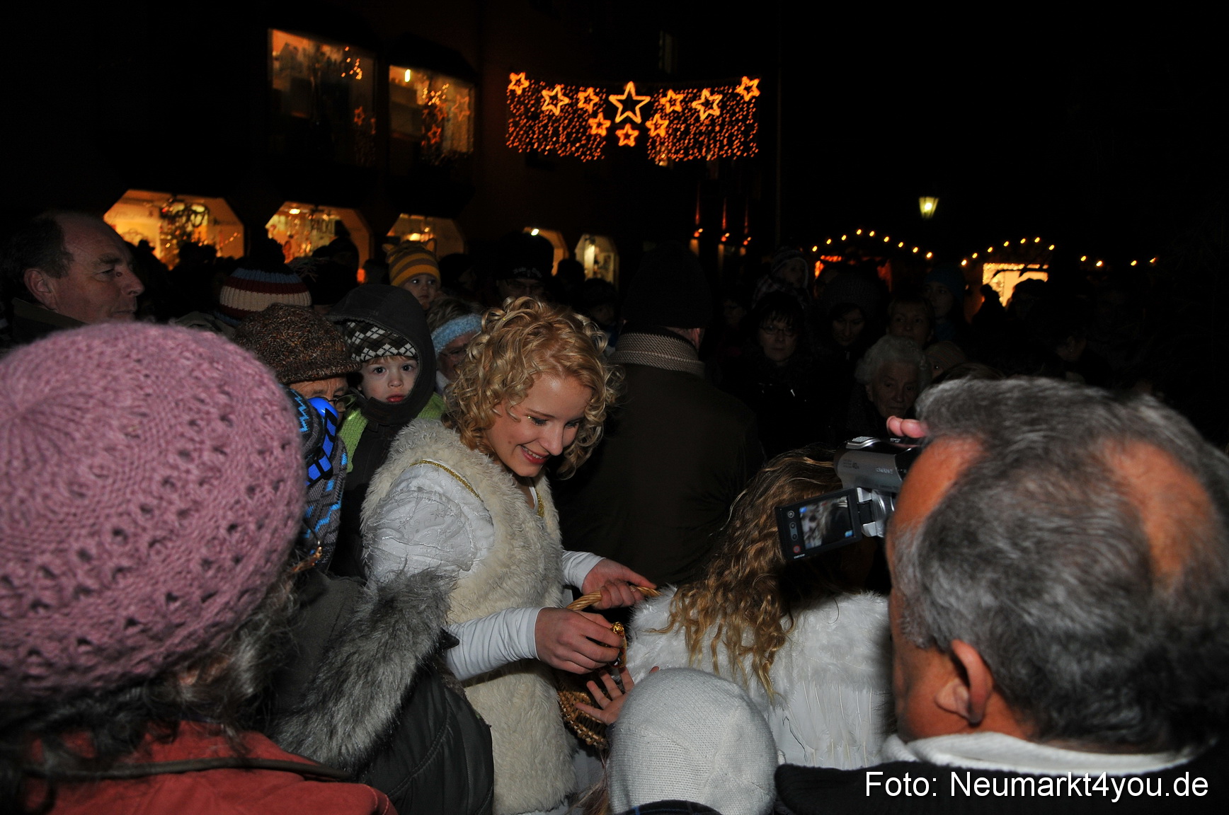 Weihnachtsmarkt Neumarkt 241111 0025