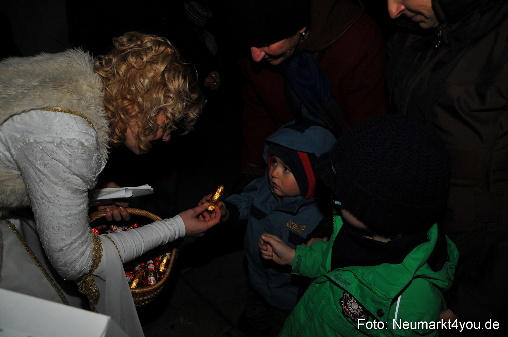 Weihnachtsmarkt Neumarkt 241111 0033