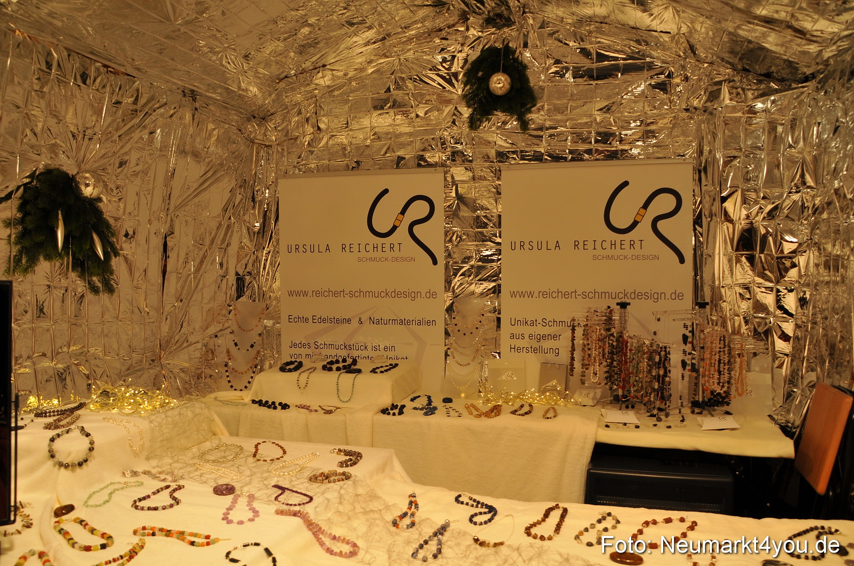 Weihnachtsmarkt Neumarkt 241111 0041