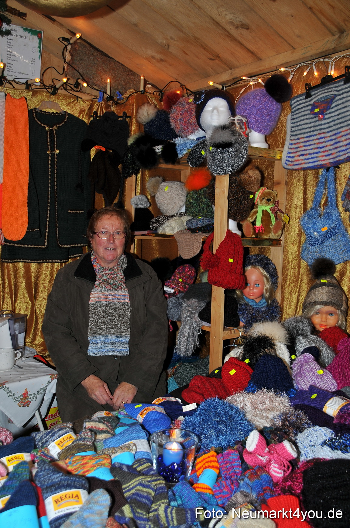 Weihnachtsmarkt Neumarkt 241111 0049