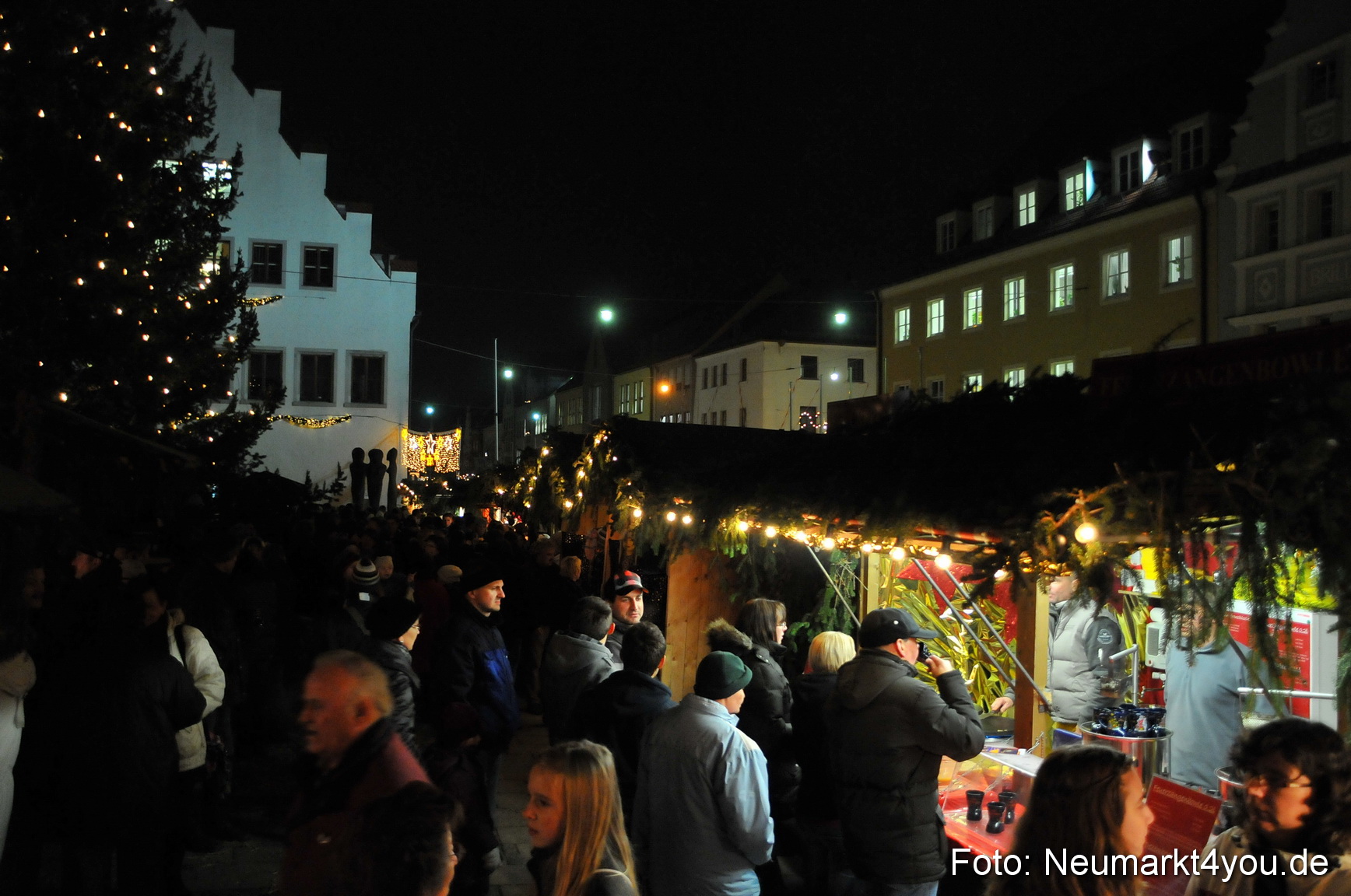Weihnachtsmarkt Neumarkt 241111 0052
