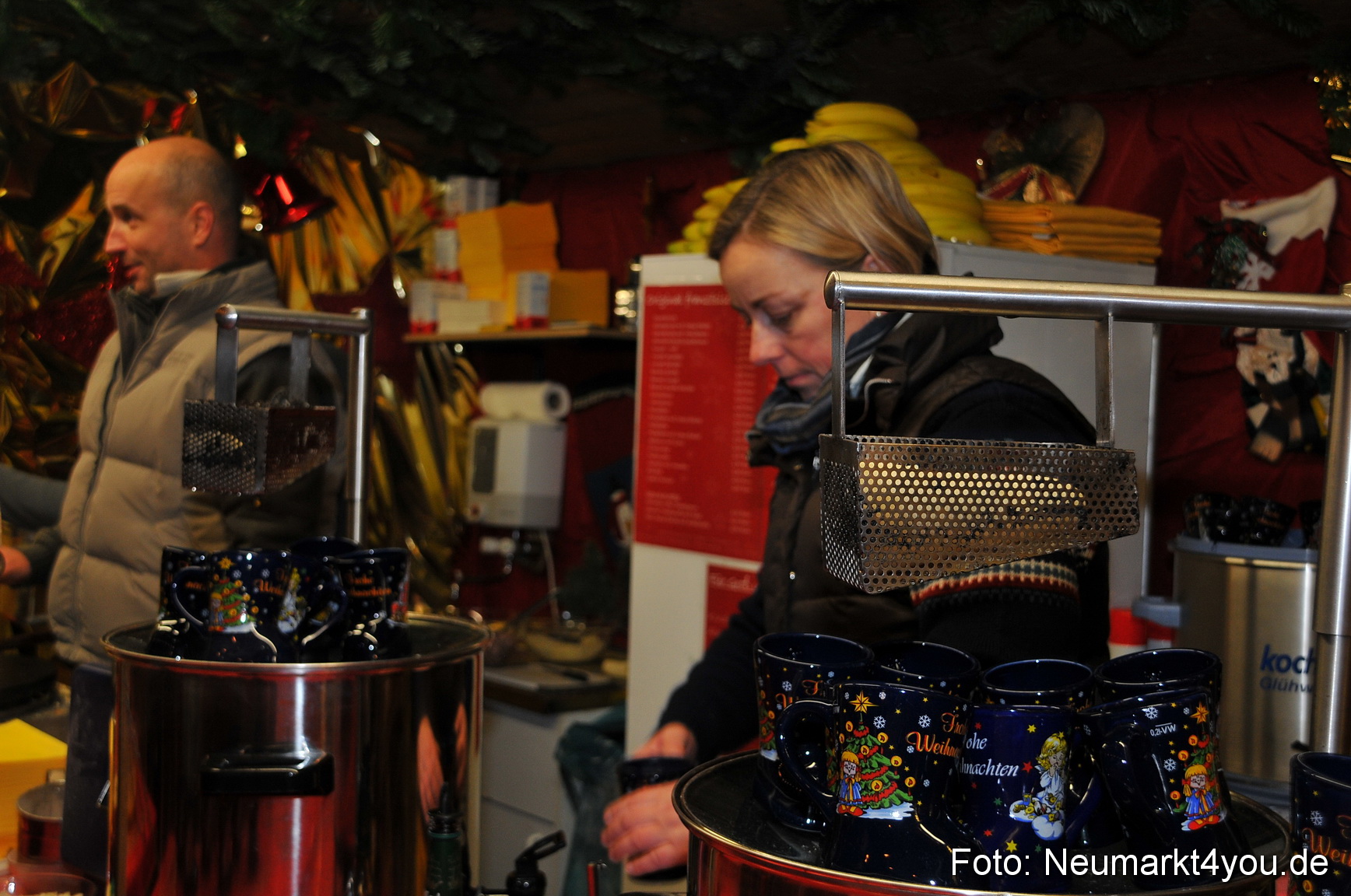 Weihnachtsmarkt Neumarkt 241111 0053