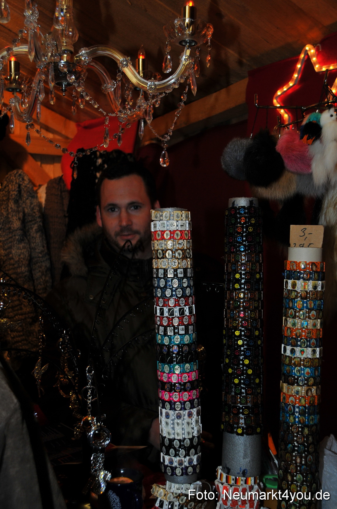 Weihnachtsmarkt Neumarkt 241111 0054