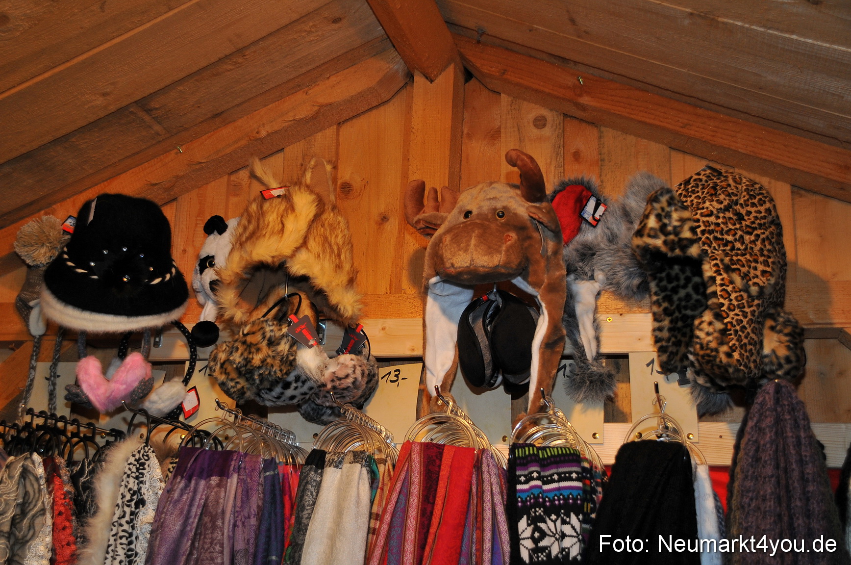 Weihnachtsmarkt Neumarkt 241111 0055