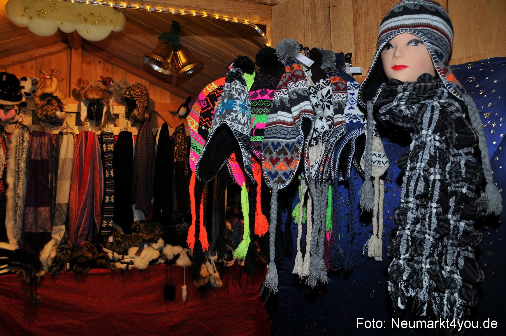 Weihnachtsmarkt Neumarkt 241111 0056