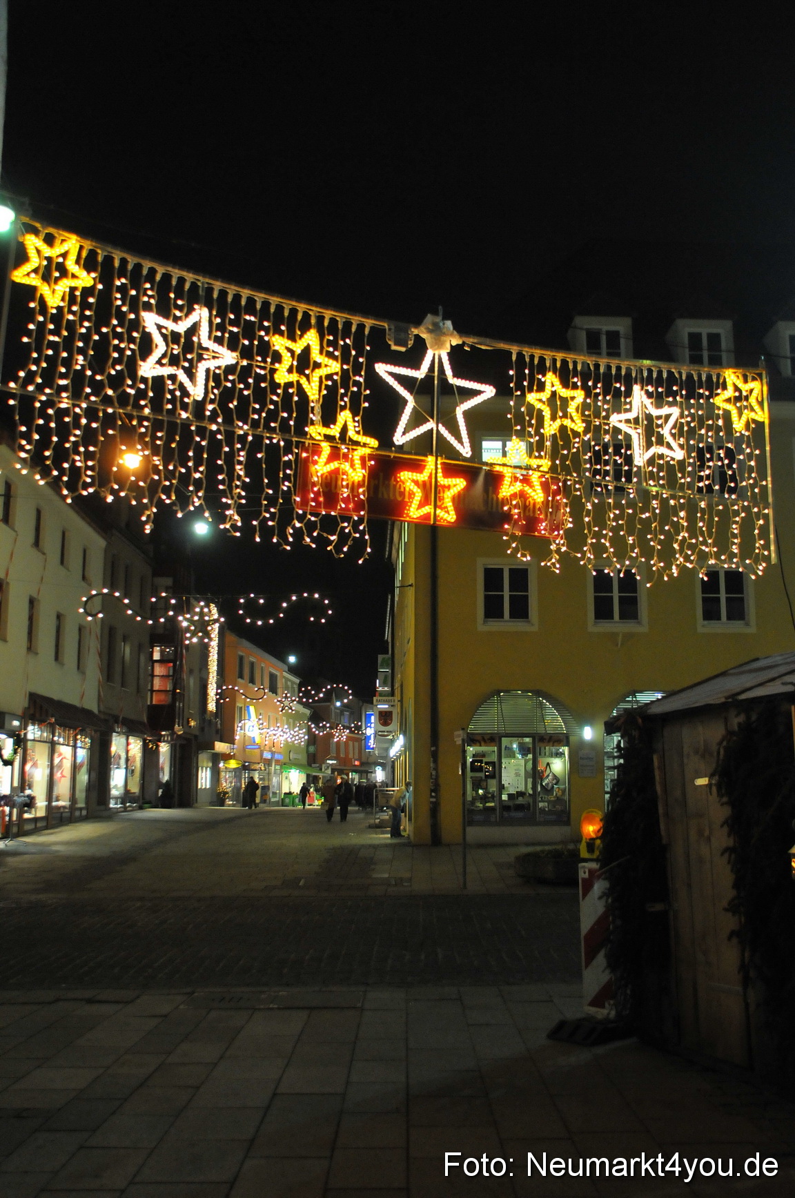 Weihnachtsmarkt Neumarkt 241111 0060