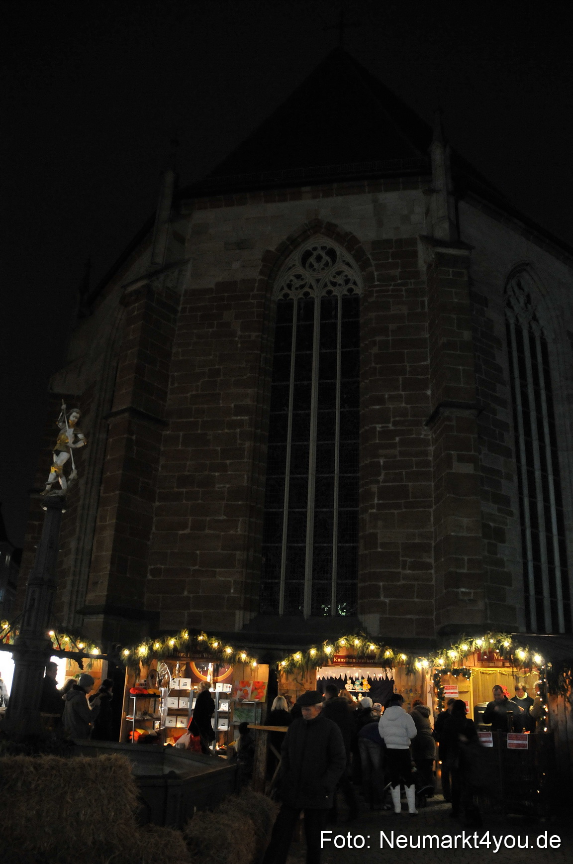 Weihnachtsmarkt Neumarkt 241111 0062