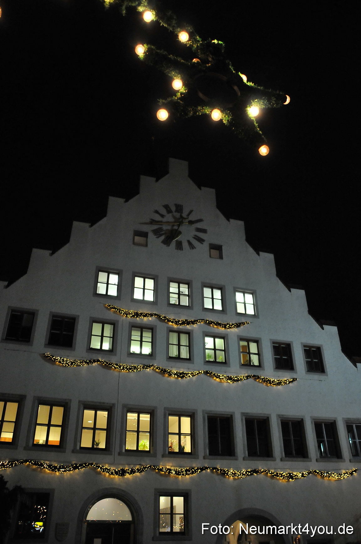 Weihnachtsmarkt Neumarkt 241111 0064
