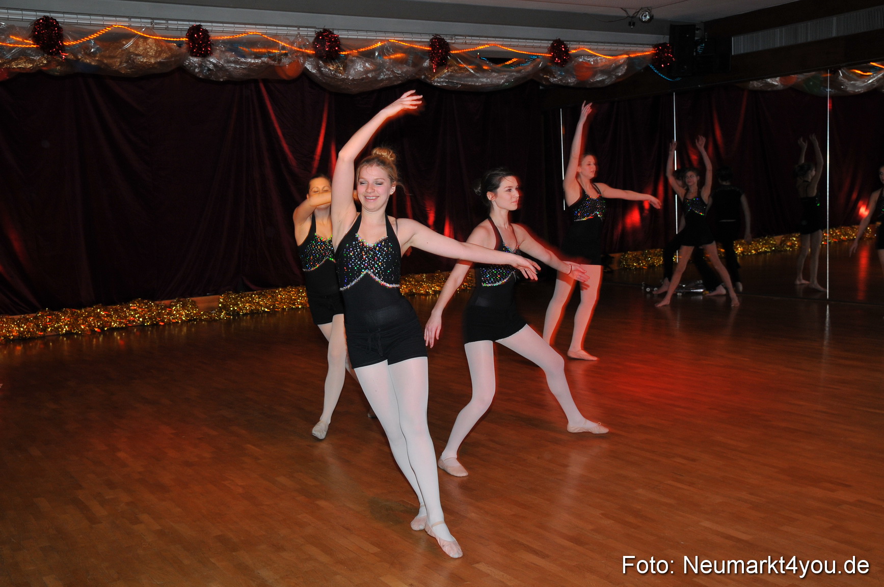 Maskenball Centrum 030212 0006