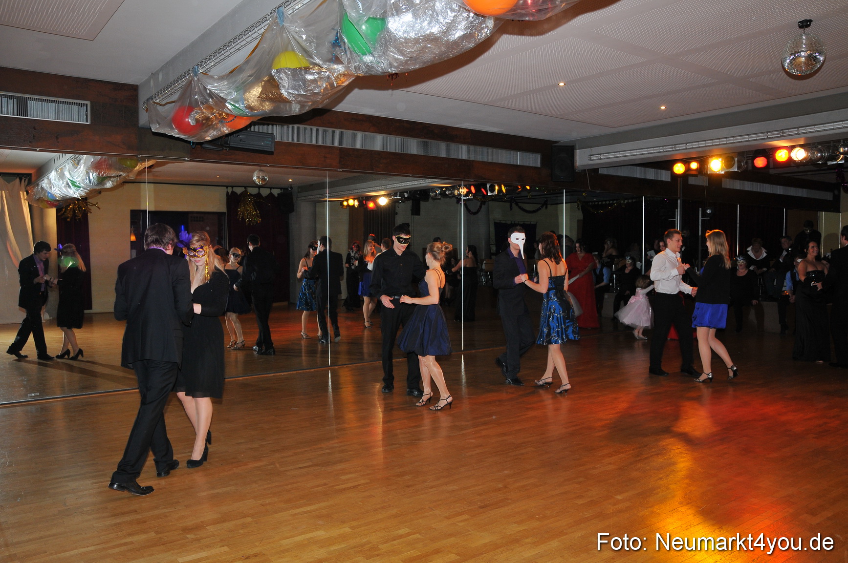 Maskenball Centrum 030212 0056
