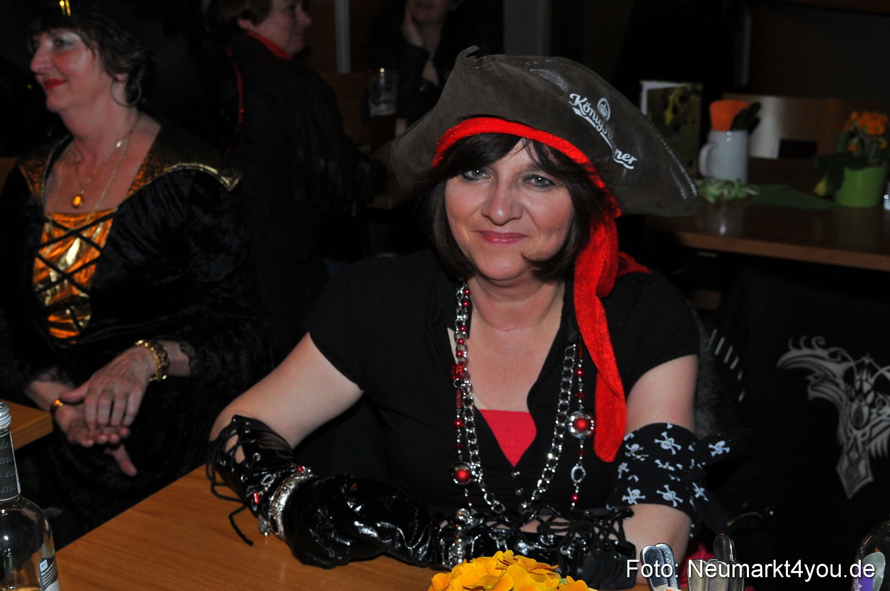 Weiberfasching Neumarkt 160212 0004