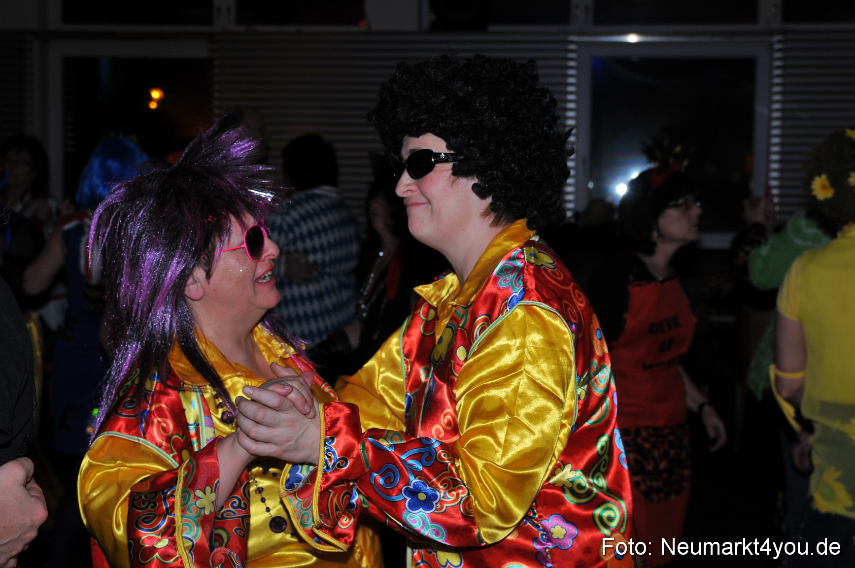 Weiberfasching Neumarkt 160212 0019