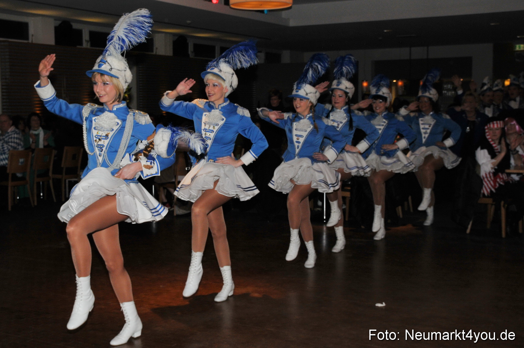 Weiberfasching Neumarkt 160212 0020