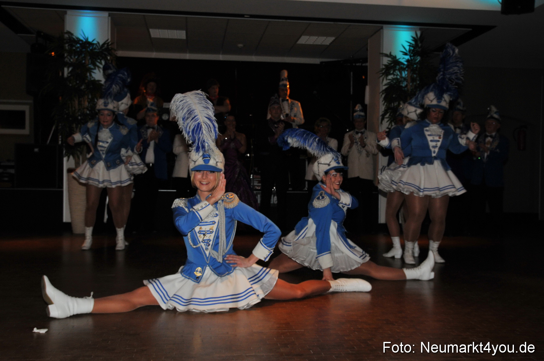 Weiberfasching Neumarkt 160212 0024