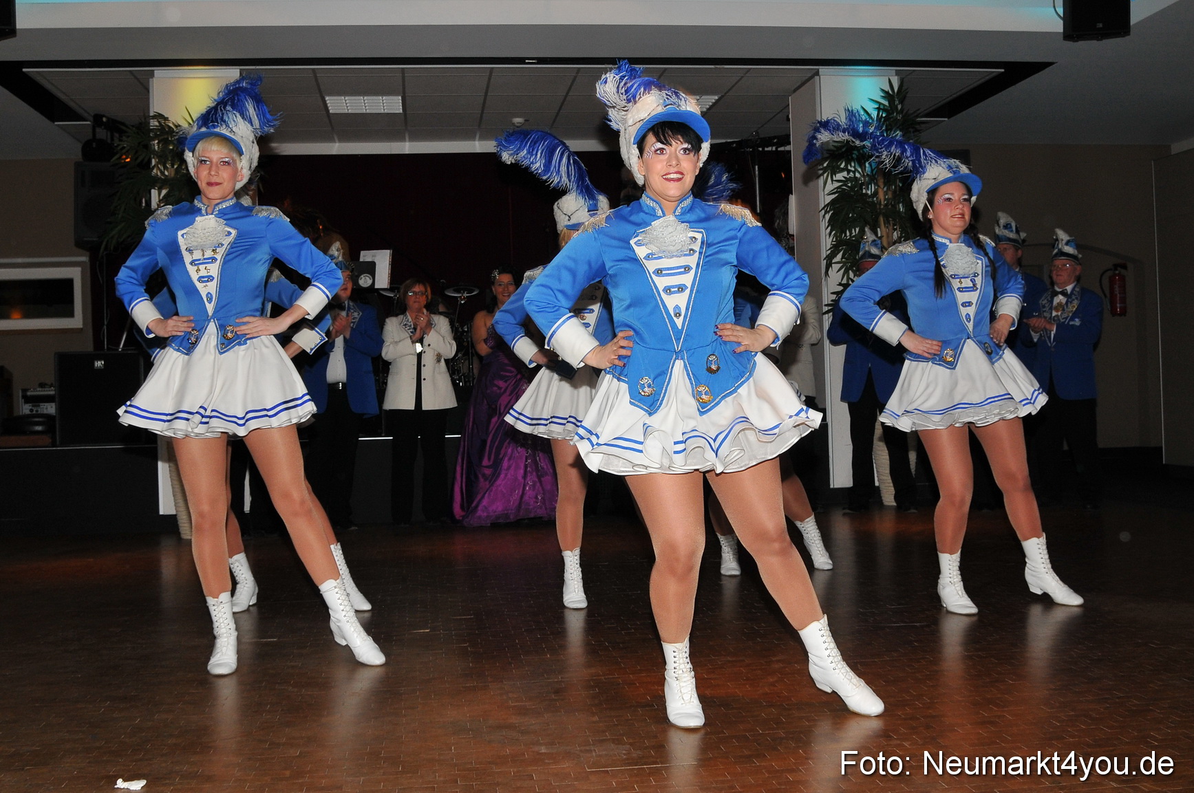 Weiberfasching Neumarkt 160212 0025