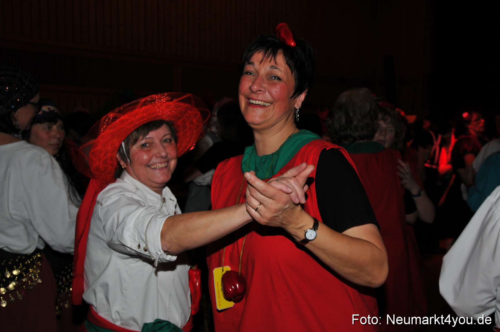 Weiberfasching Neumarkt 160212 0029