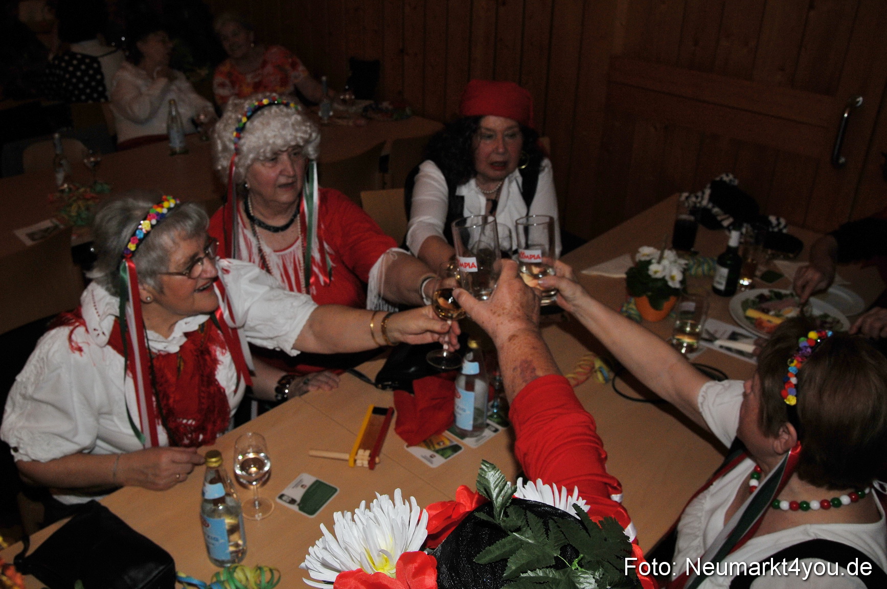 Weiberfasching Neumarkt 160212 0033