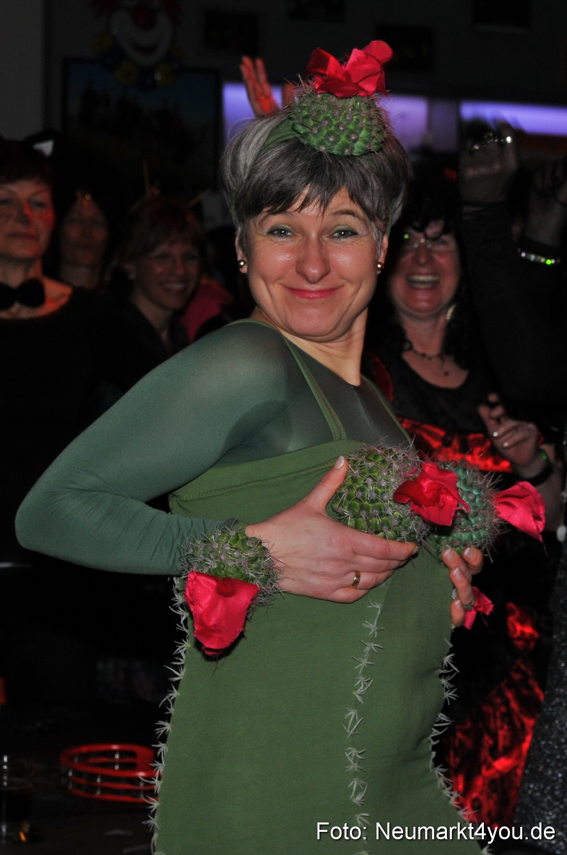 Weiberfasching Neumarkt 160212 0042