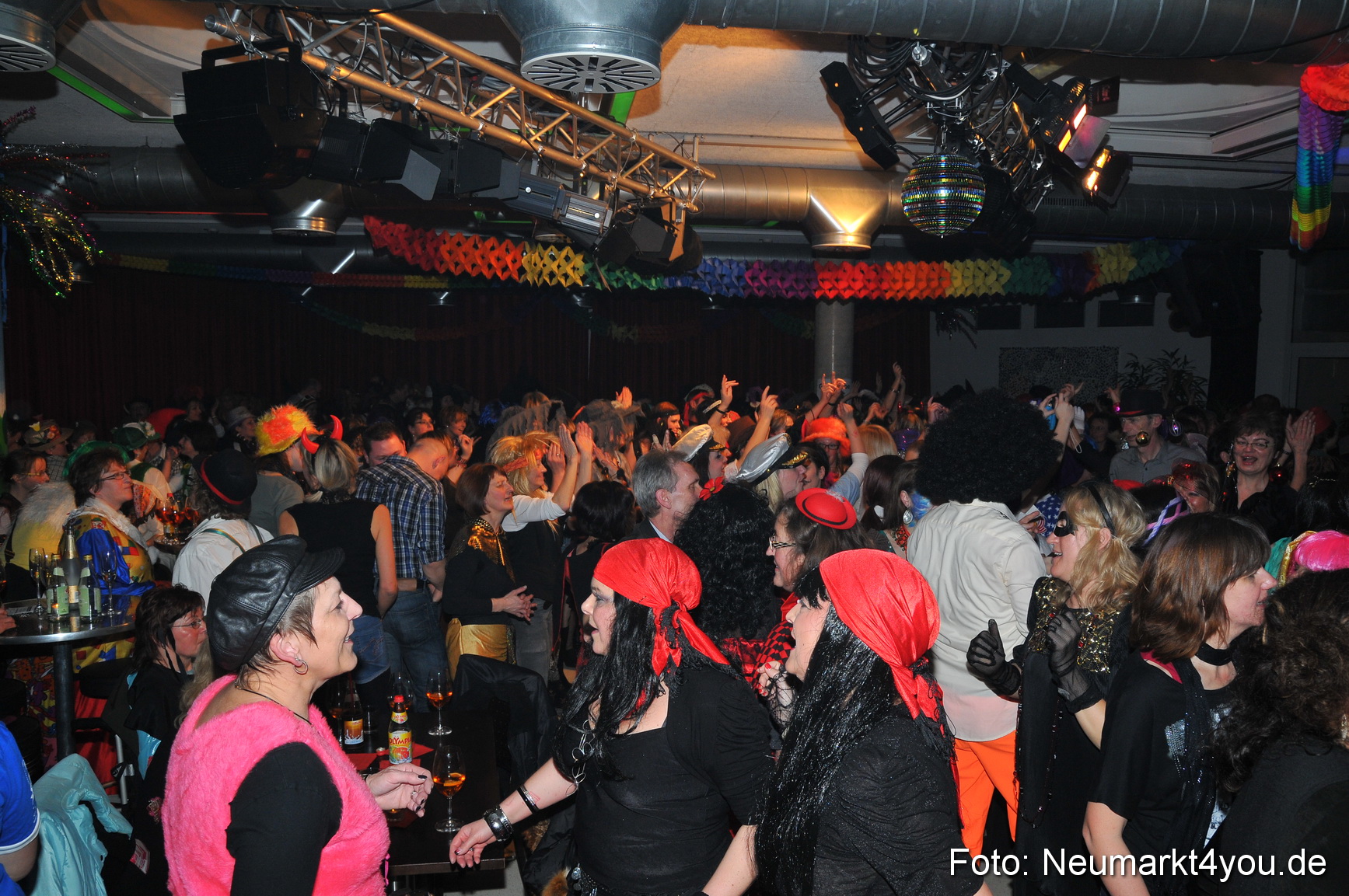 Weiberfasching Neumarkt 160212 0053