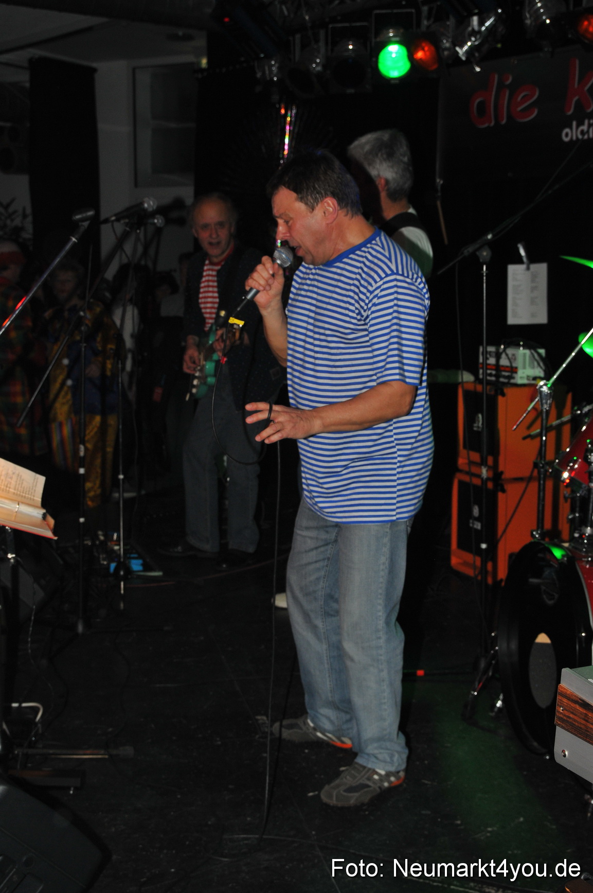 Weiberfasching Neumarkt 160212 0054