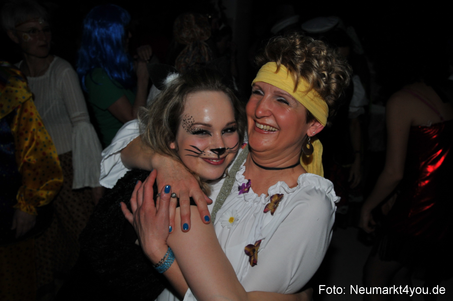 Weiberfasching Neumarkt 160212 0063