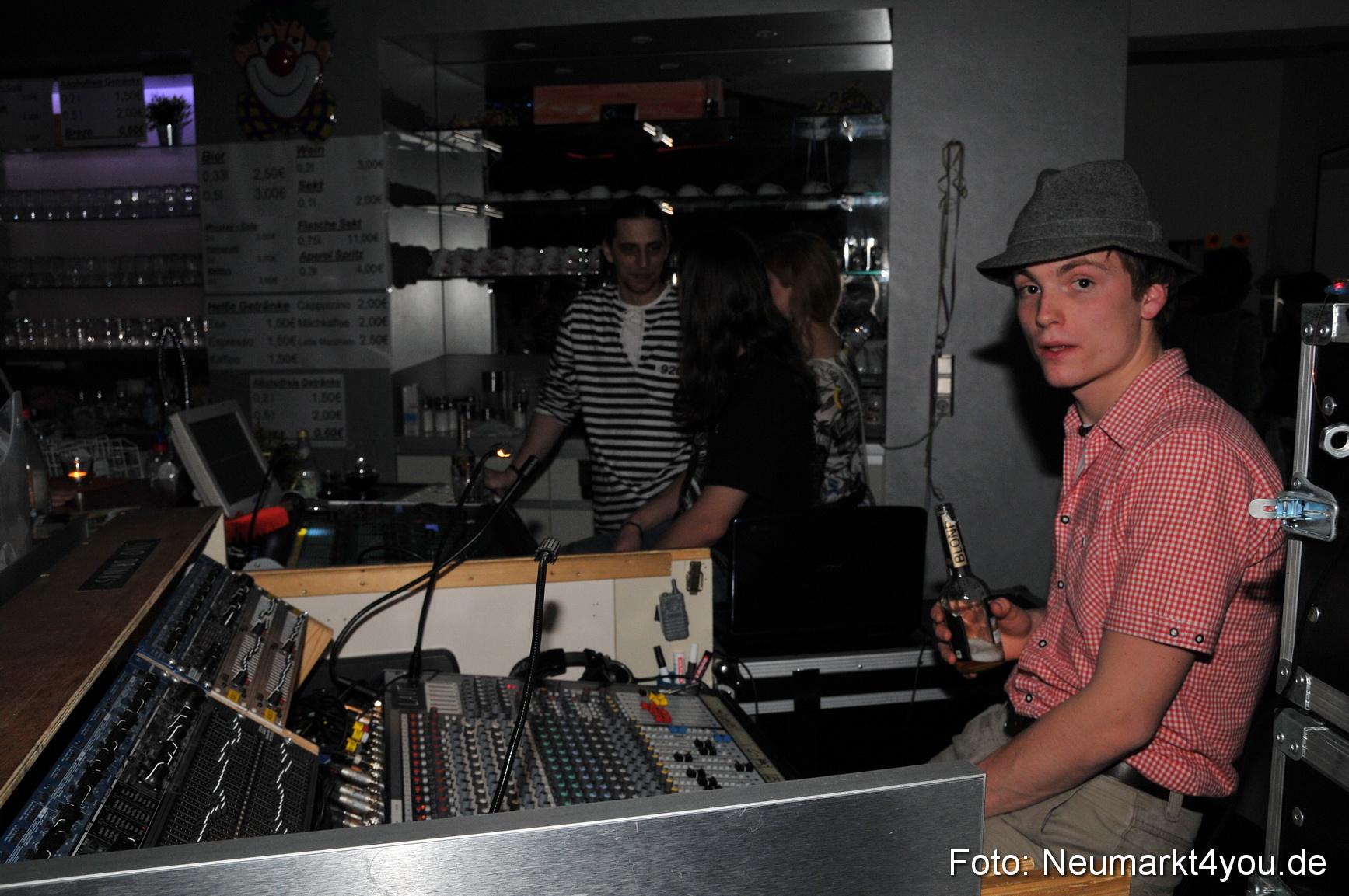 Weiberfasching Neumarkt 160212 0068