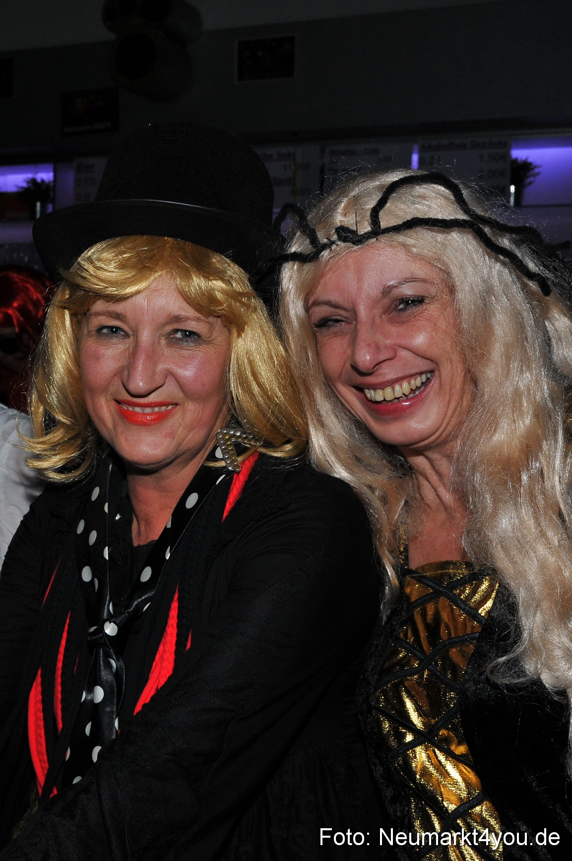 Weiberfasching Neumarkt 160212 0069