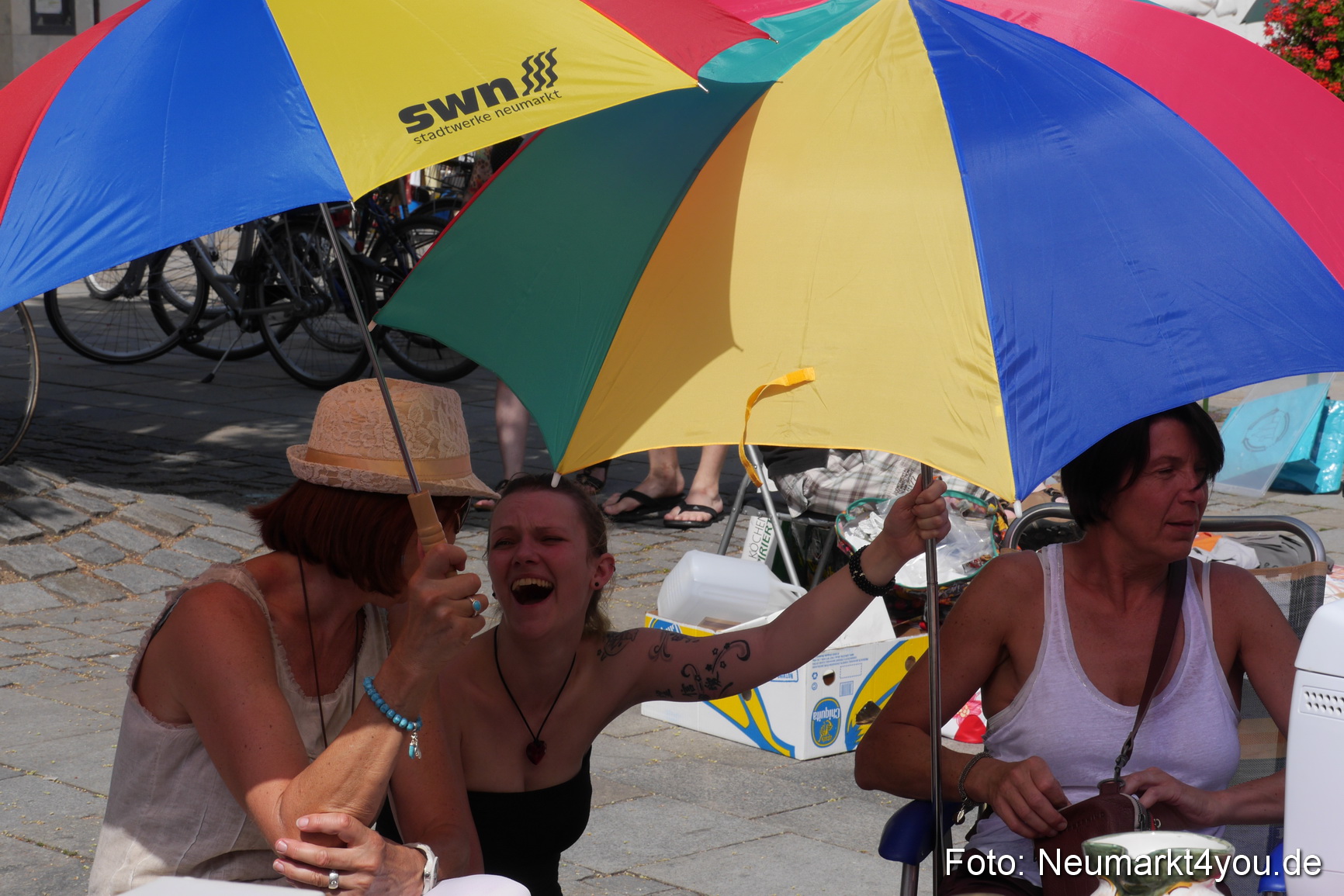 Altstadt Flohmarkt Neumarkt 030813 0019