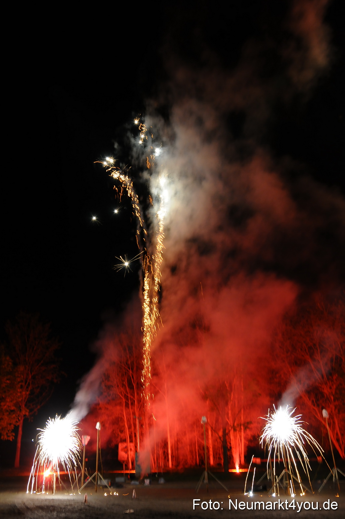 Musikfeuerwerk Frühlingsfest 290413 0003