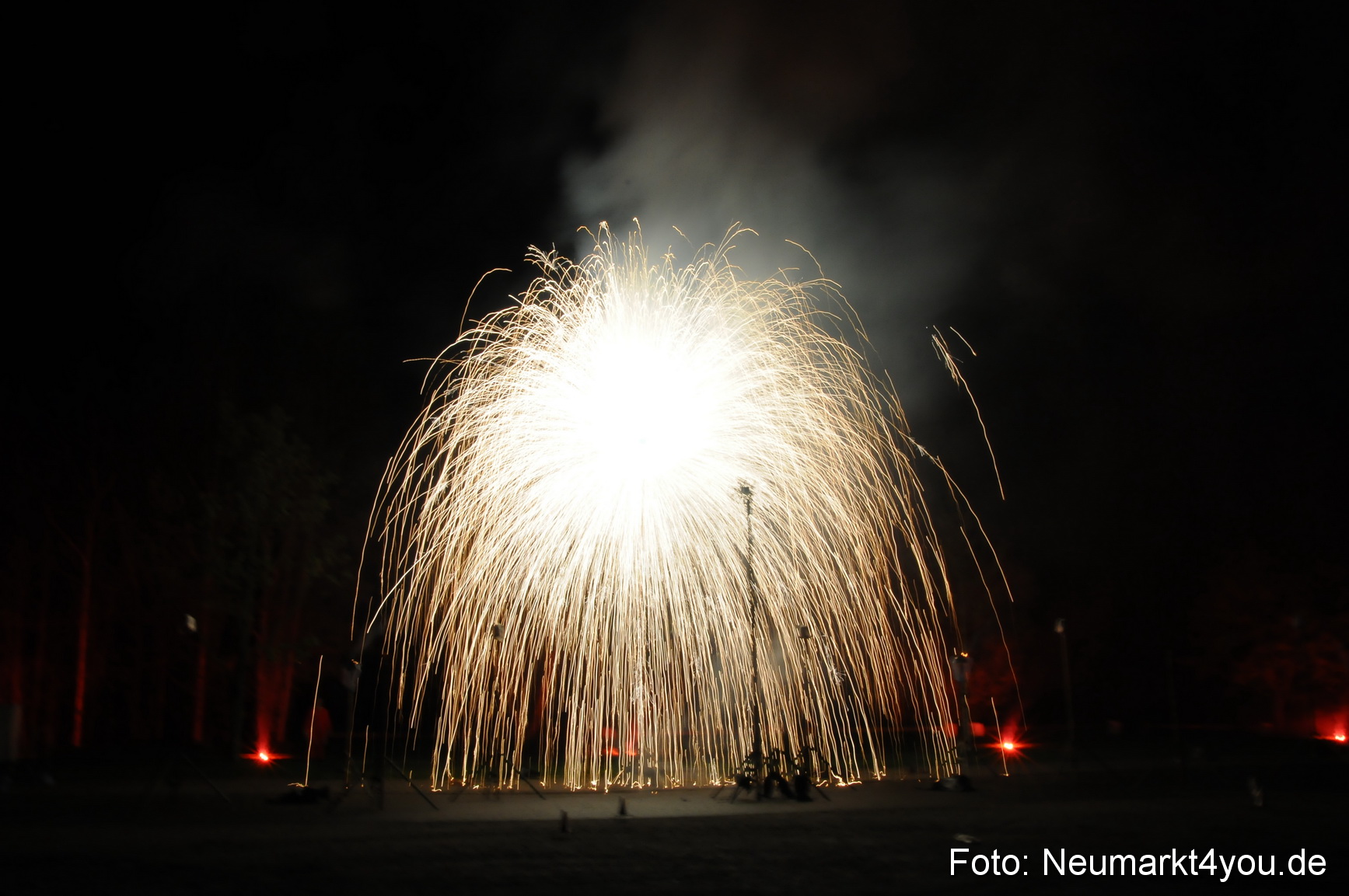 Musikfeuerwerk Frühlingsfest 290413 0008
