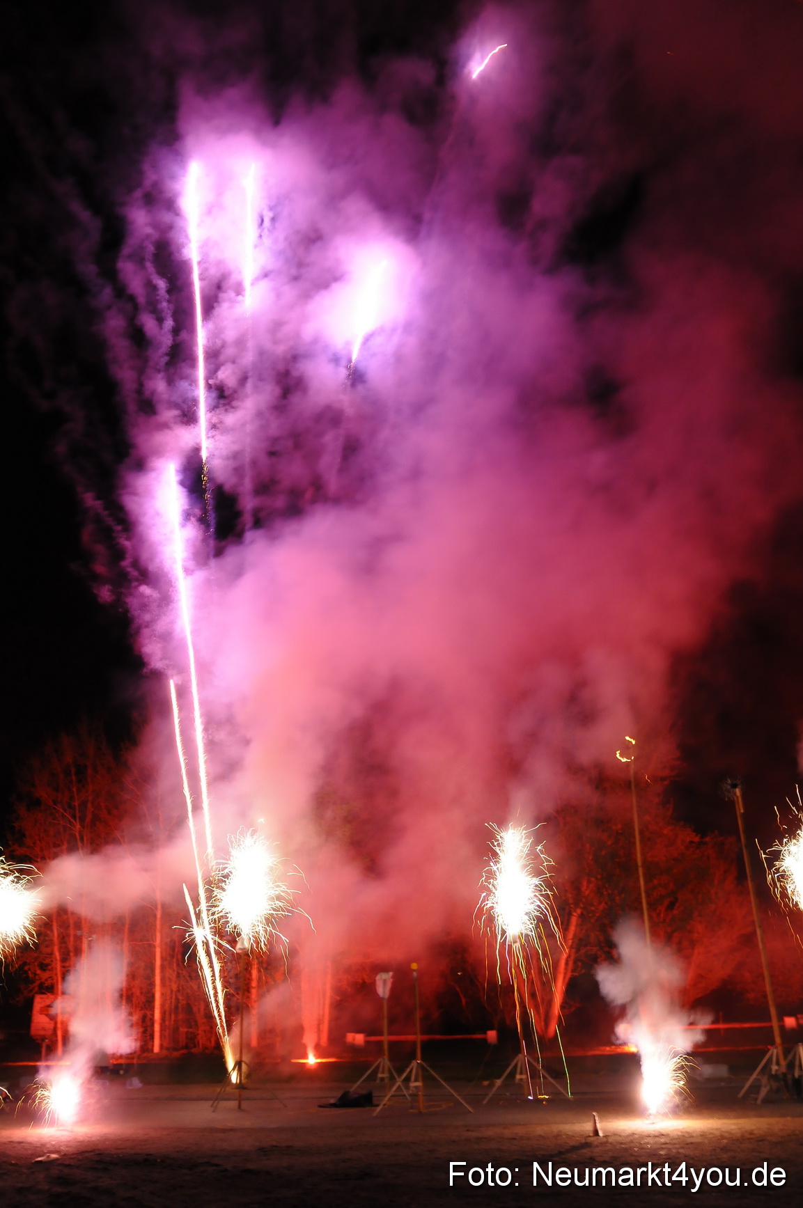 Musikfeuerwerk Frühlingsfest 290413 0010