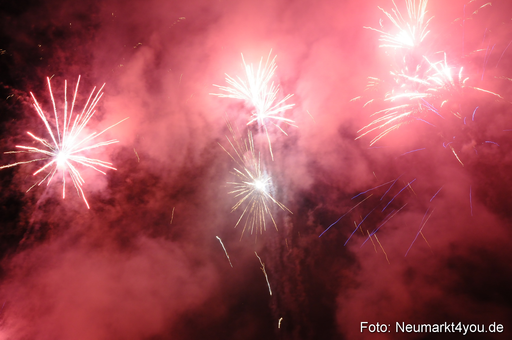 Musikfeuerwerk Frühlingsfest 290413 0015