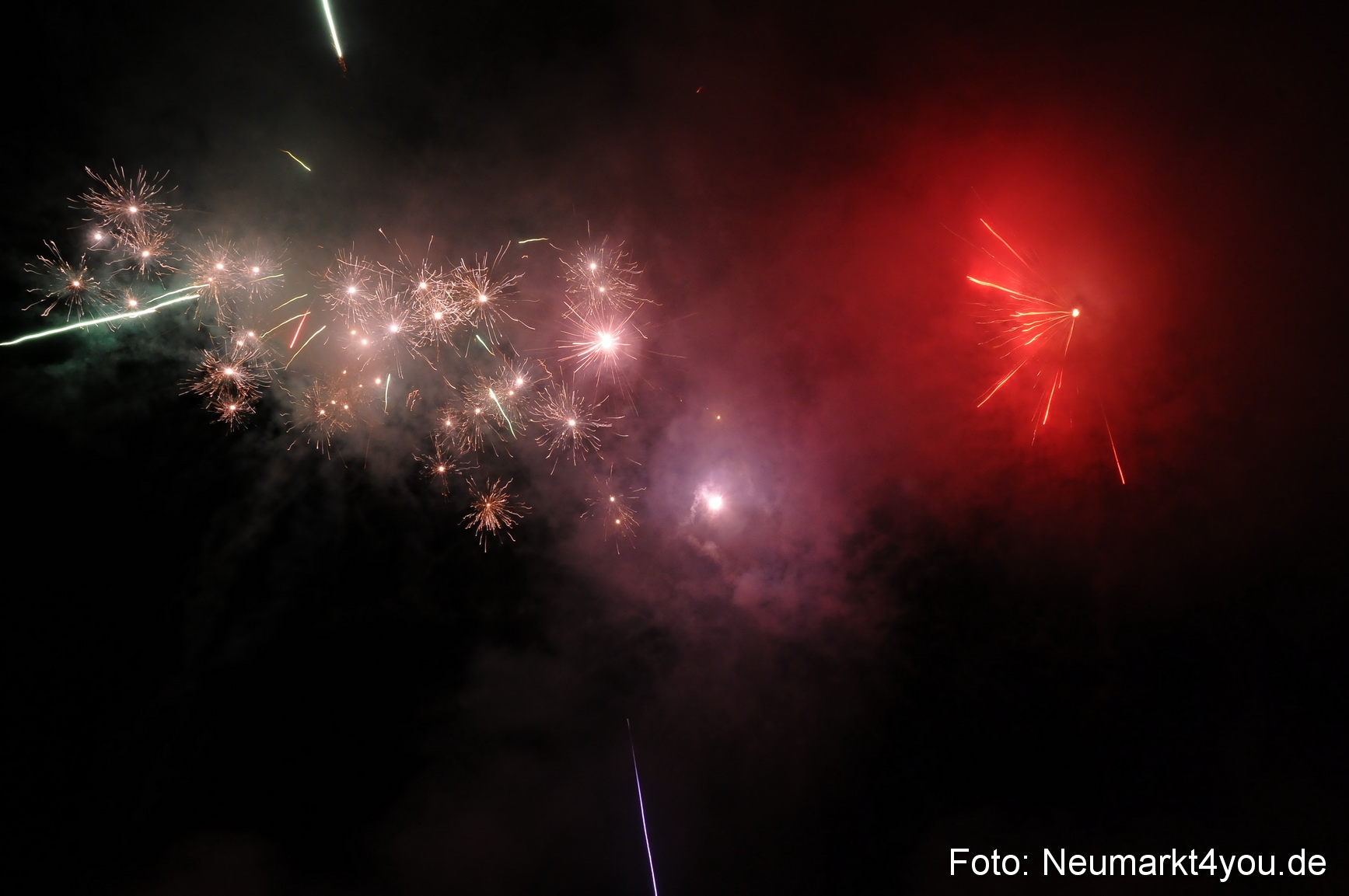 Musikfeuerwerk Frühlingsfest 290413 0017