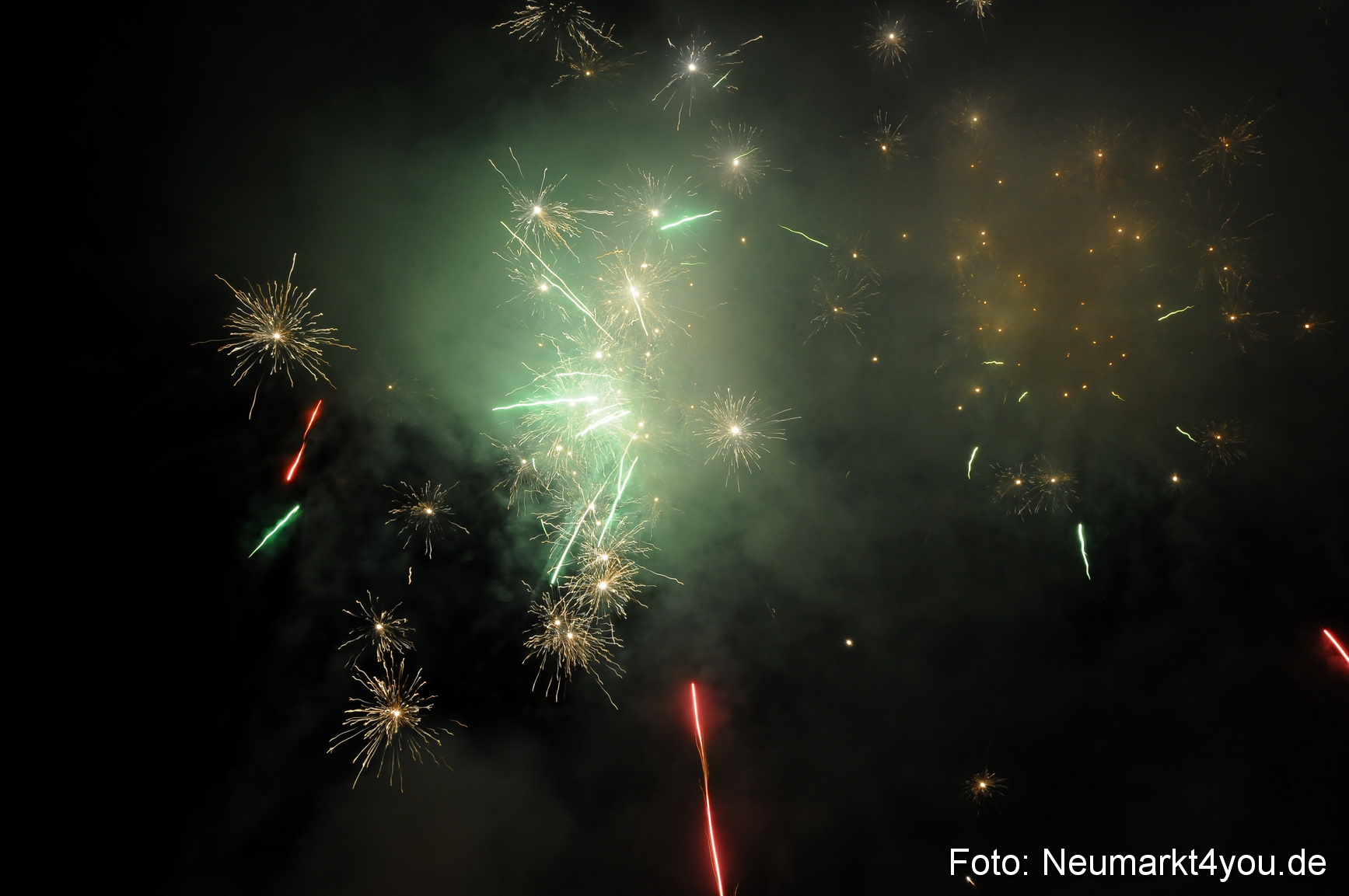 Musikfeuerwerk Frühlingsfest 290413 0019