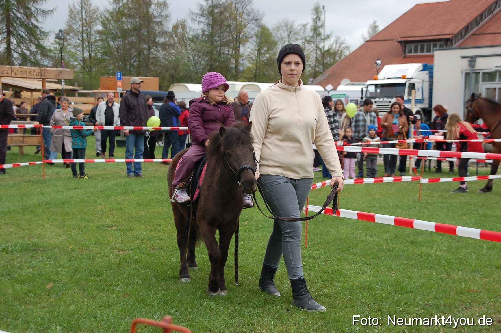 Eselrennen Fruehlingsfest 280413 0002