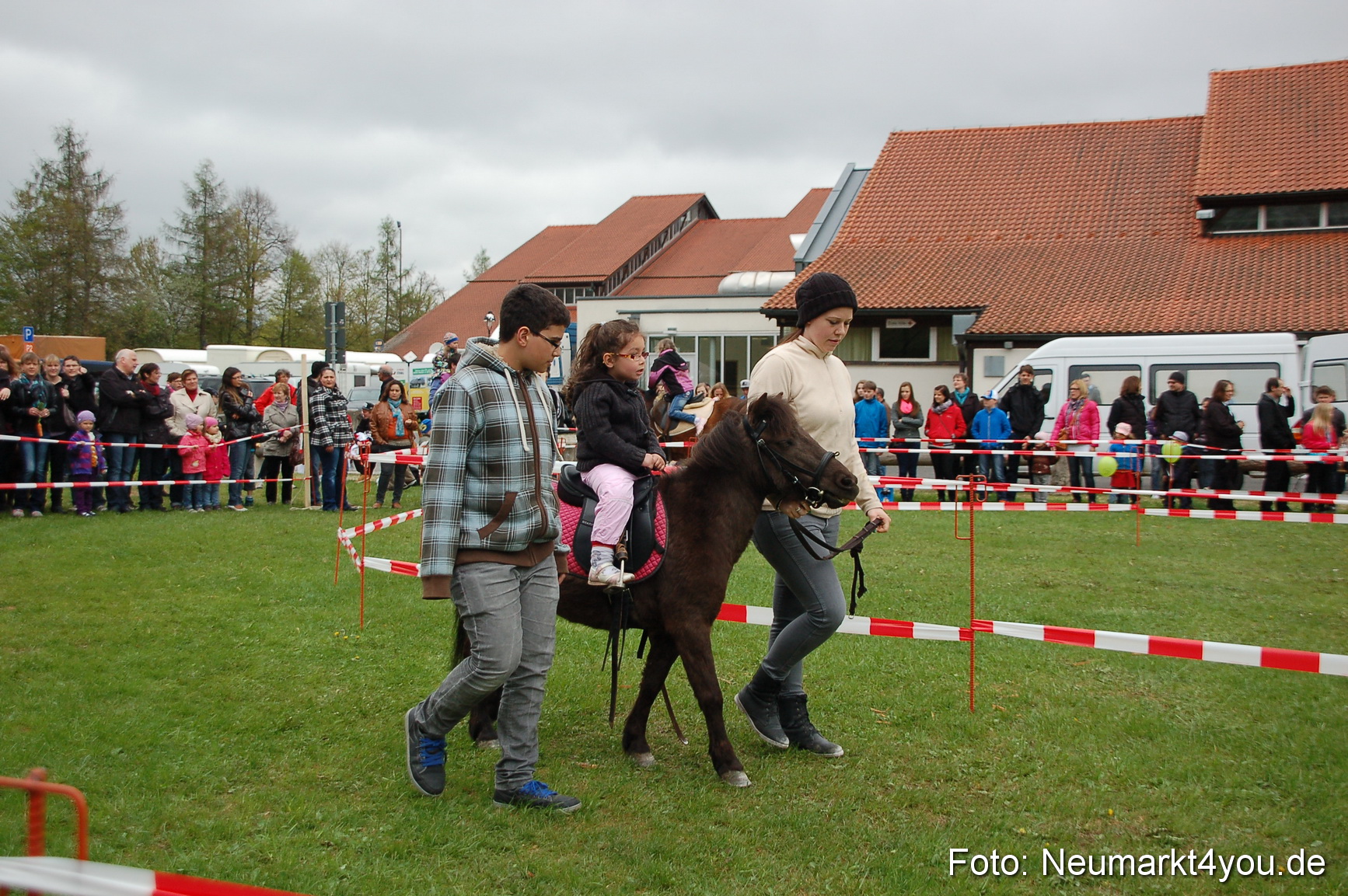 Eselrennen Fruehlingsfest 280413 0003