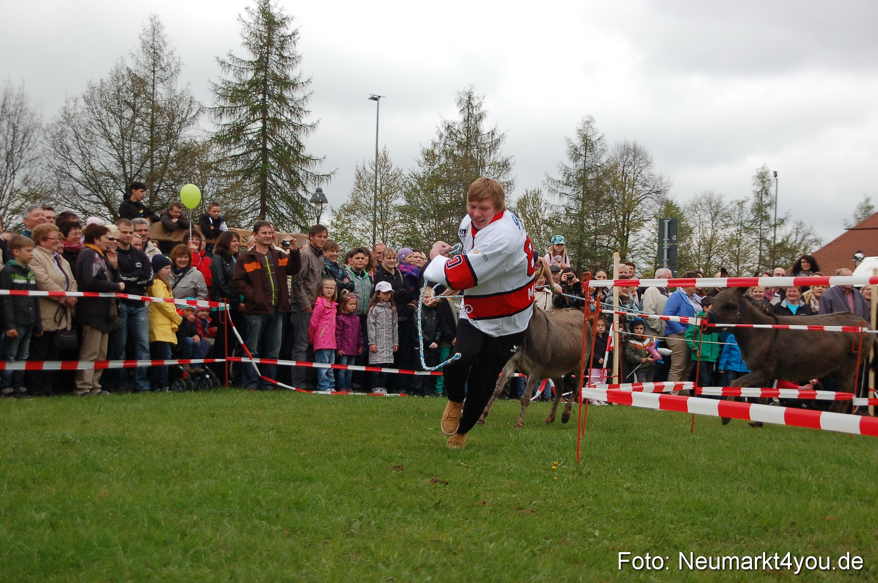 Eselrennen Fruehlingsfest 280413 0056