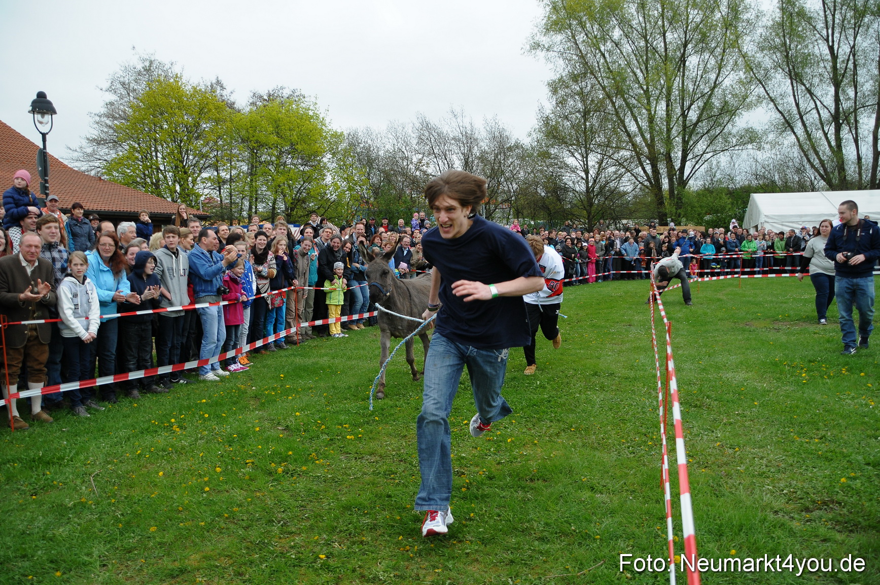 Eselrennen Fruehlingsfest 280413 0064