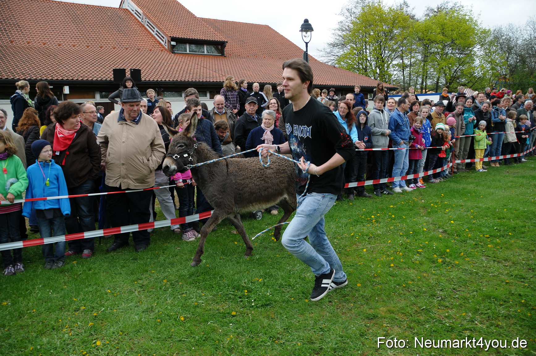 Eselrennen Fruehlingsfest 280413 0092