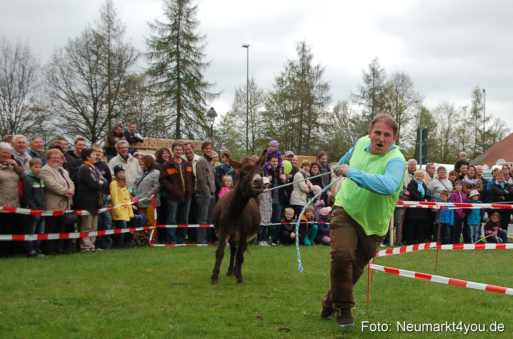 Eselrennen Fruehlingsfest 280413 0105