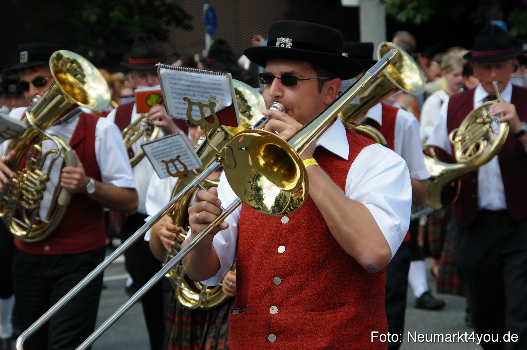 Volksfestzug Neumarkt 110813 0014