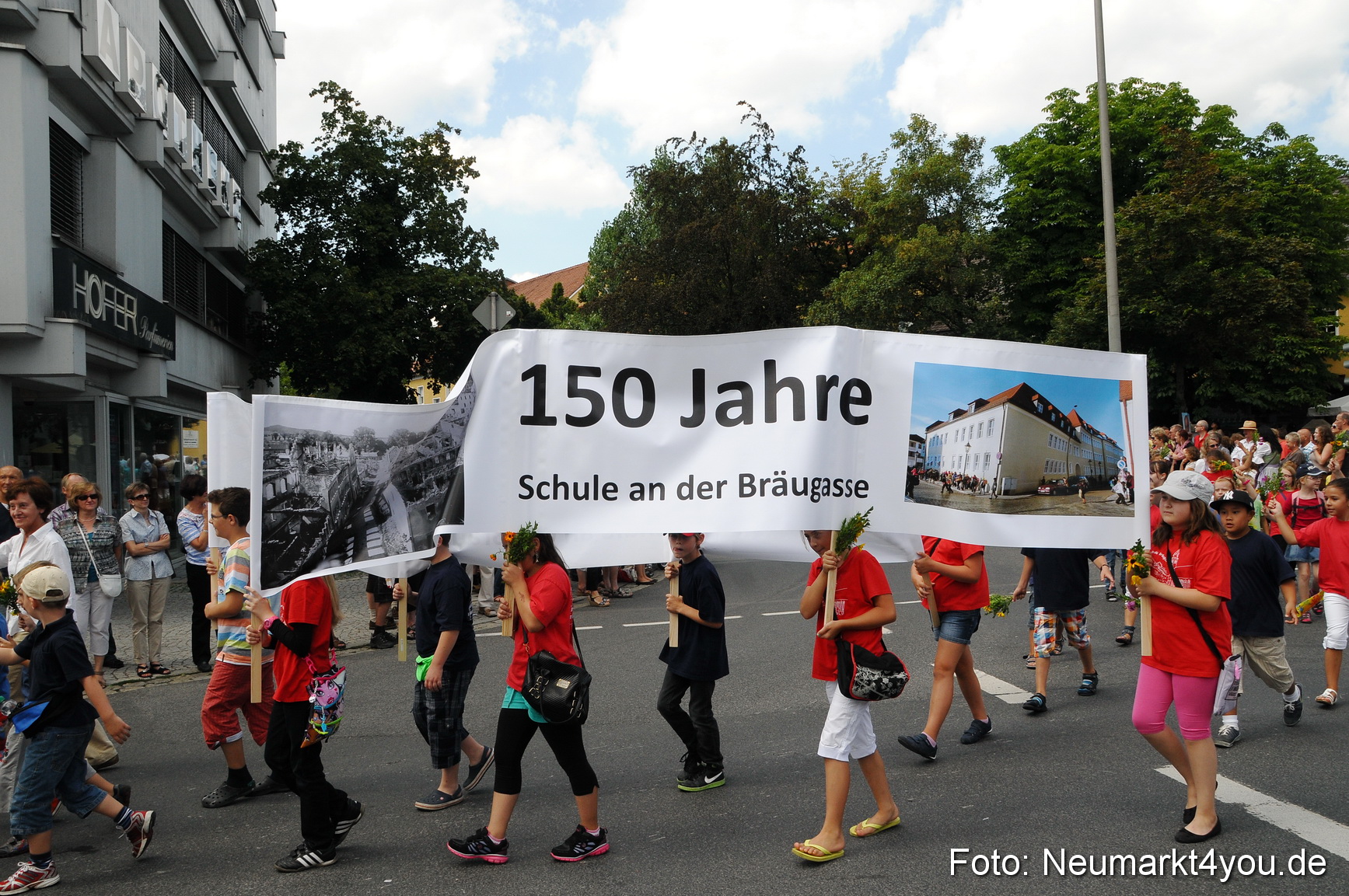 Volksfestzug Neumarkt 110813 0016