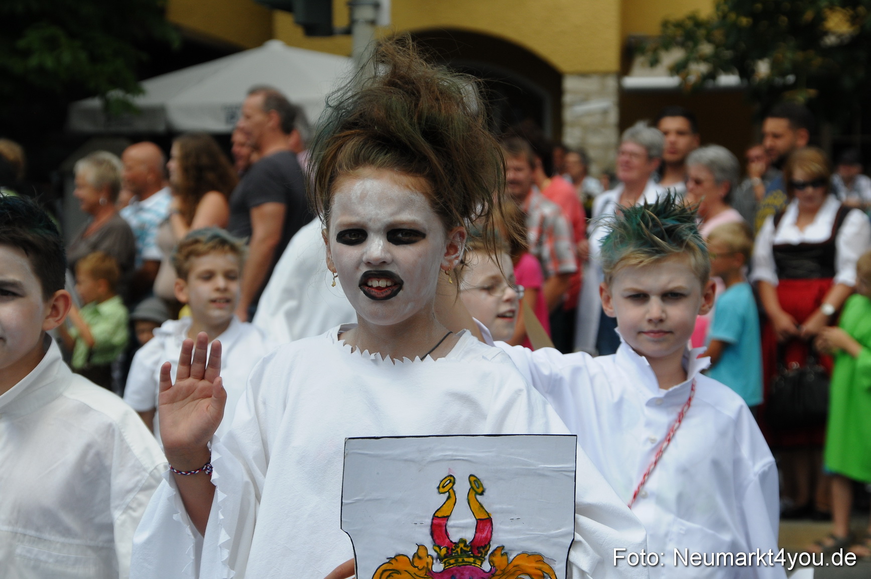Volksfestzug Neumarkt 110813 0017