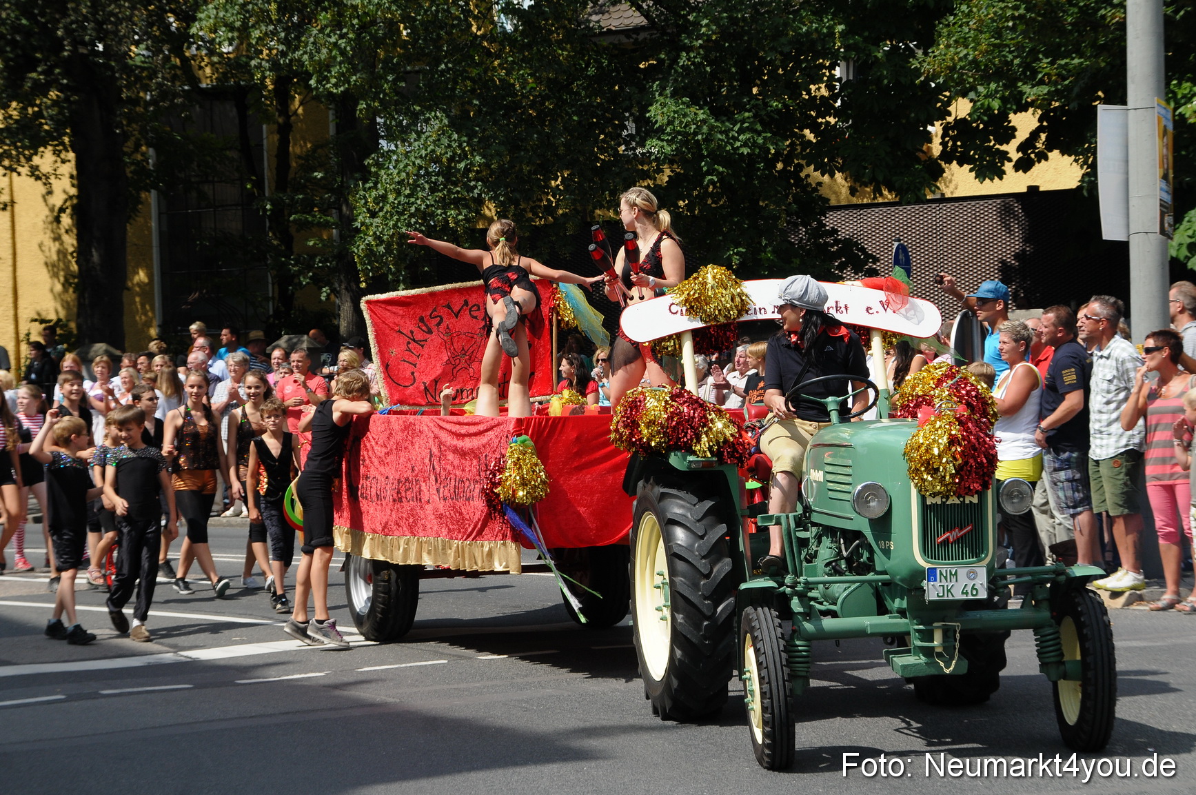 Volksfestzug Neumarkt 110813 0022