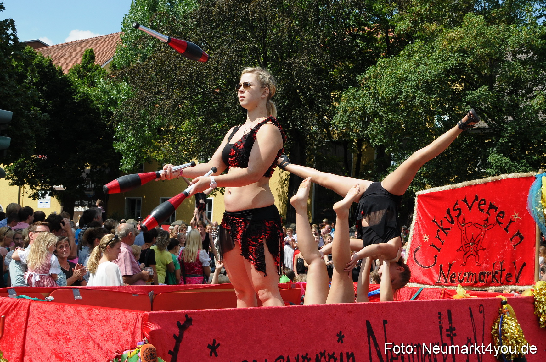 Volksfestzug Neumarkt 110813 0023