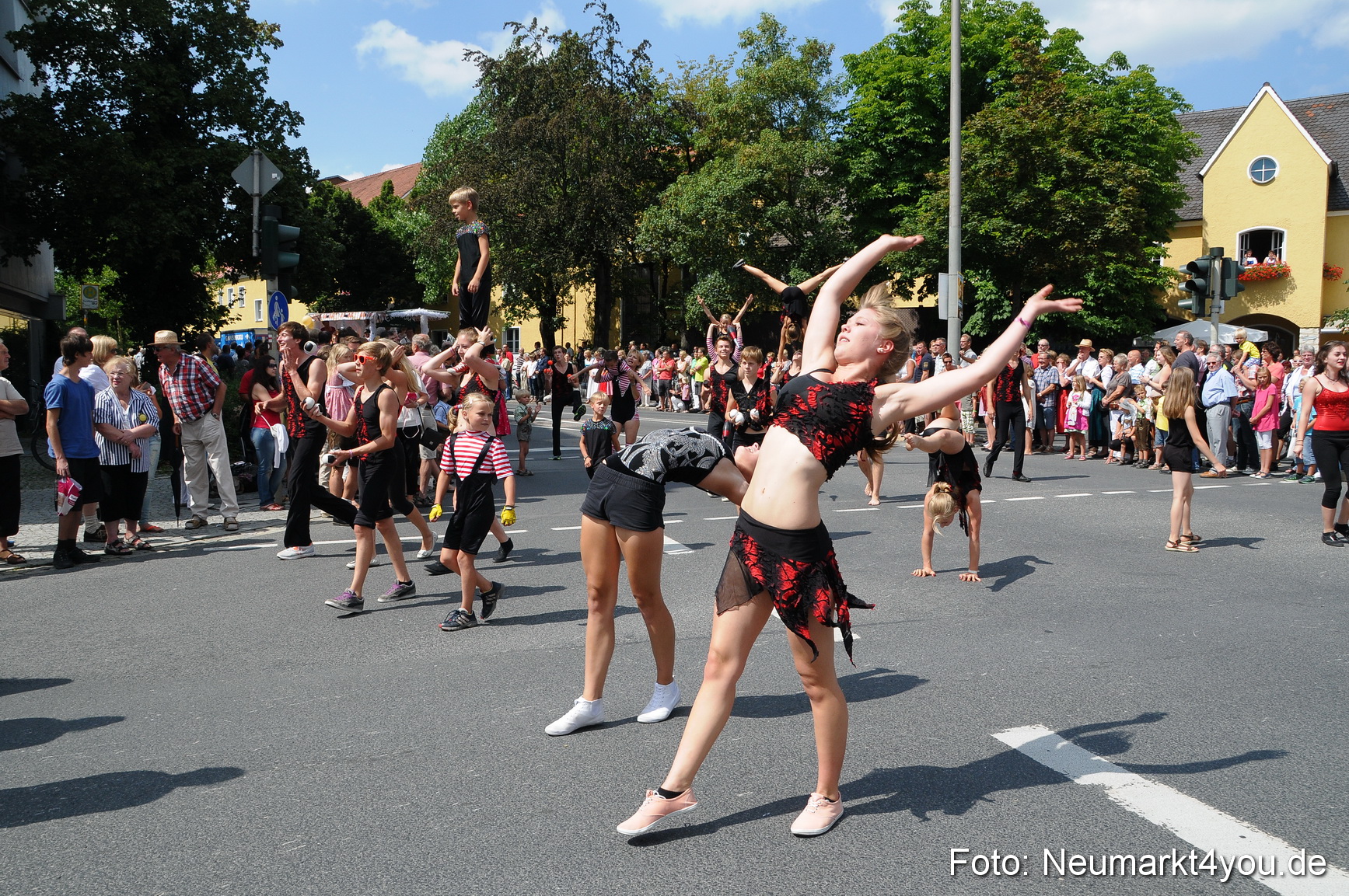 Volksfestzug Neumarkt 110813 0024