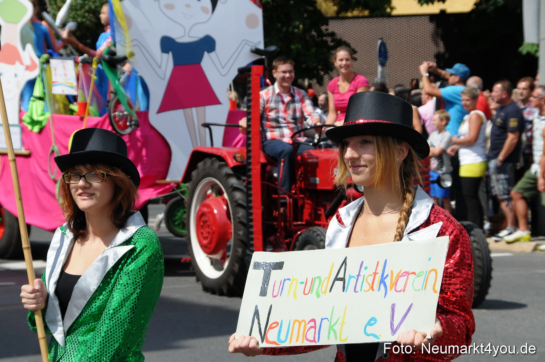 Volksfestzug Neumarkt 110813 0033
